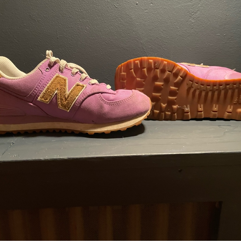 New Balance Lilac Classic 80s/90s Vaporwave Sneakers